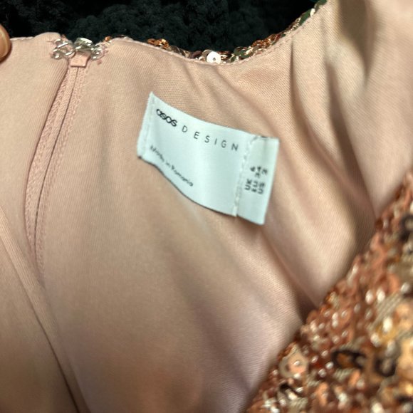 - ASOS DESIGN 2 in 1 Sequin Fallen Shoulder Jumpsuit in Rose Gold - Picture 4 of 4